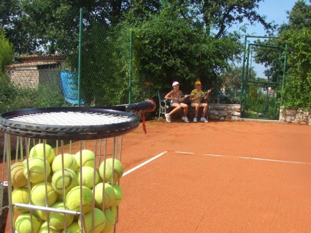 Villa In Funtana With Private Tenniscourt מראה חיצוני תמונה